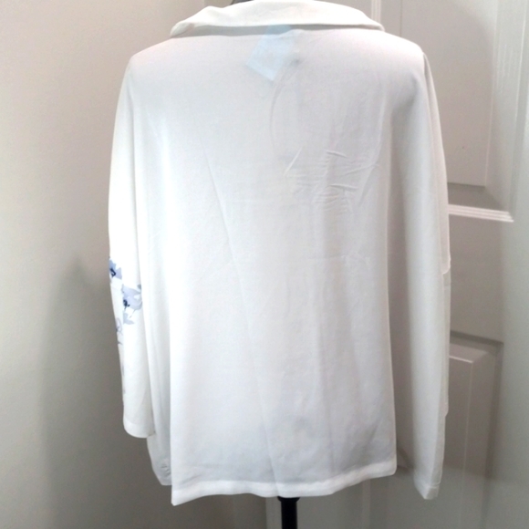 NWOT Just Fashion Now Spring Floral Top V Neck.     Size Large - Picture 6 of 9